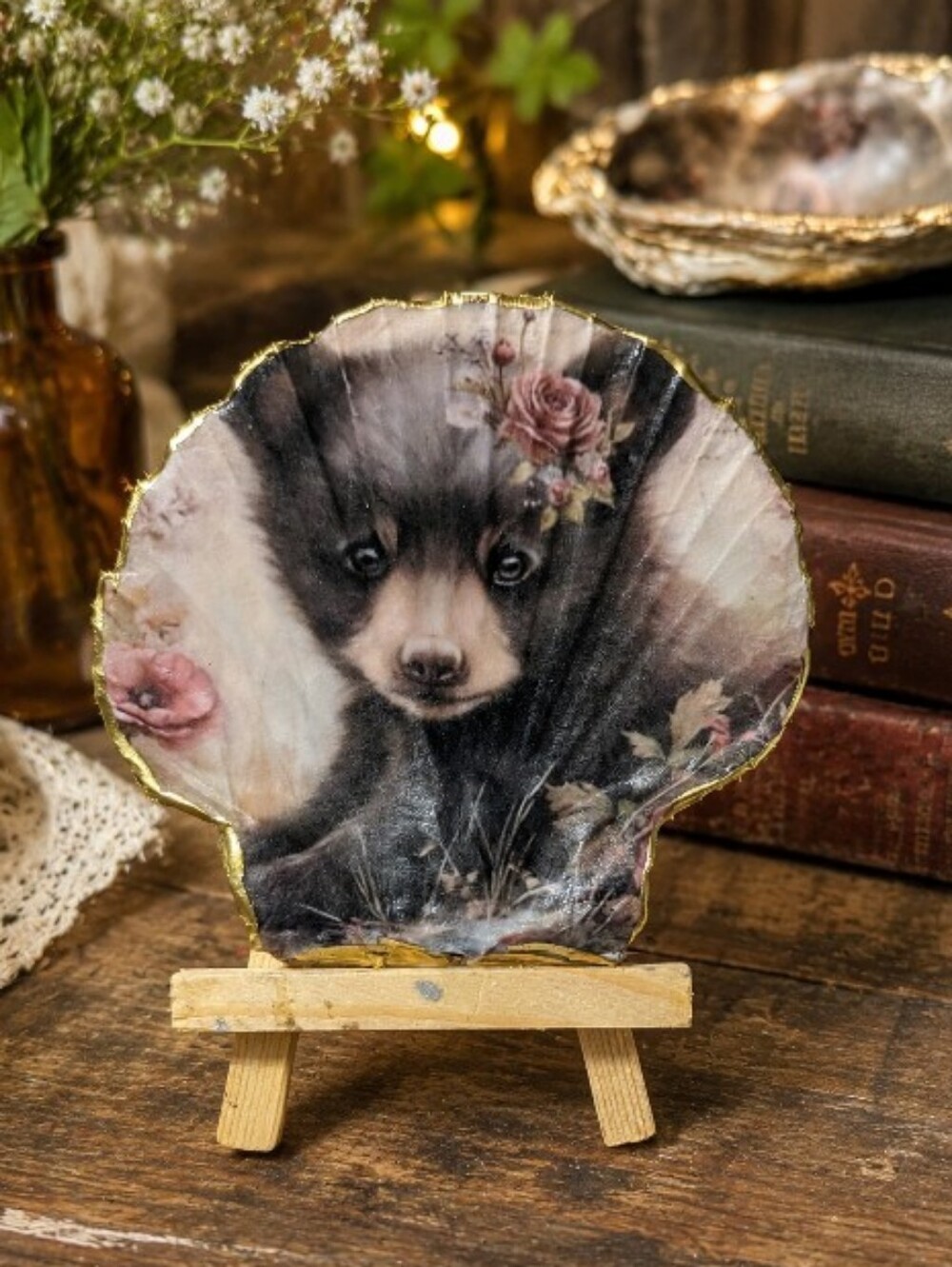 Decapoge Decorative Shell Art with Bear Face and Floral Accents - Black and Pink
